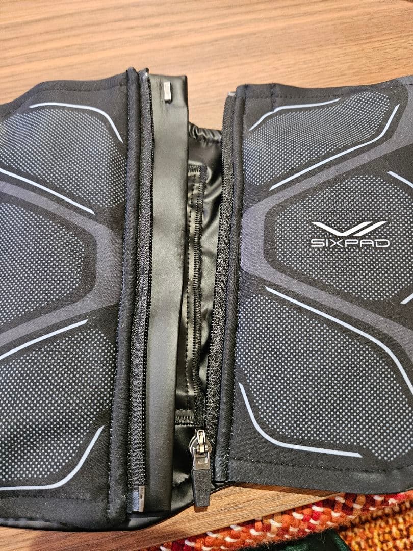 シックスパッド コアベルト2 最新モデル 使用回数２回