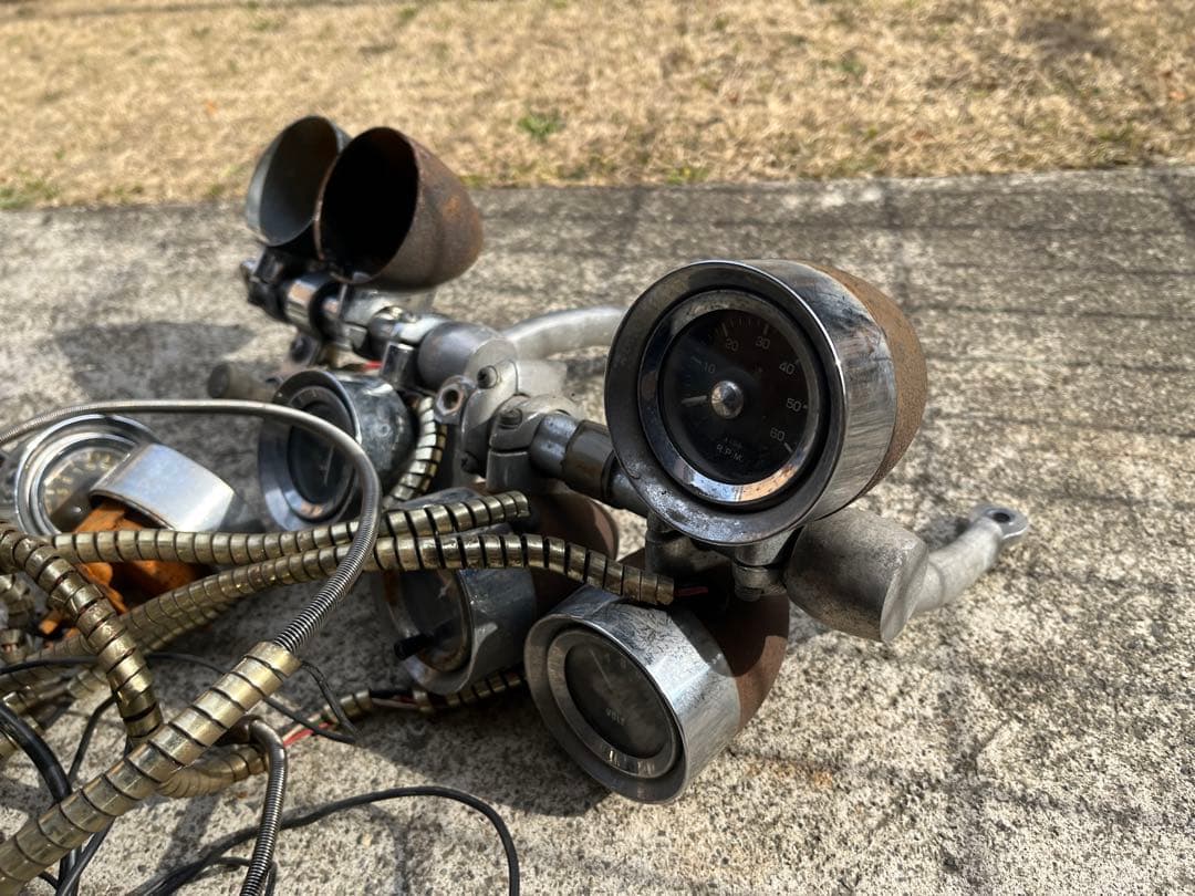 メータ オイルプレッシャー 電圧 タコメーター 油温 時計 ハーレー ショベル