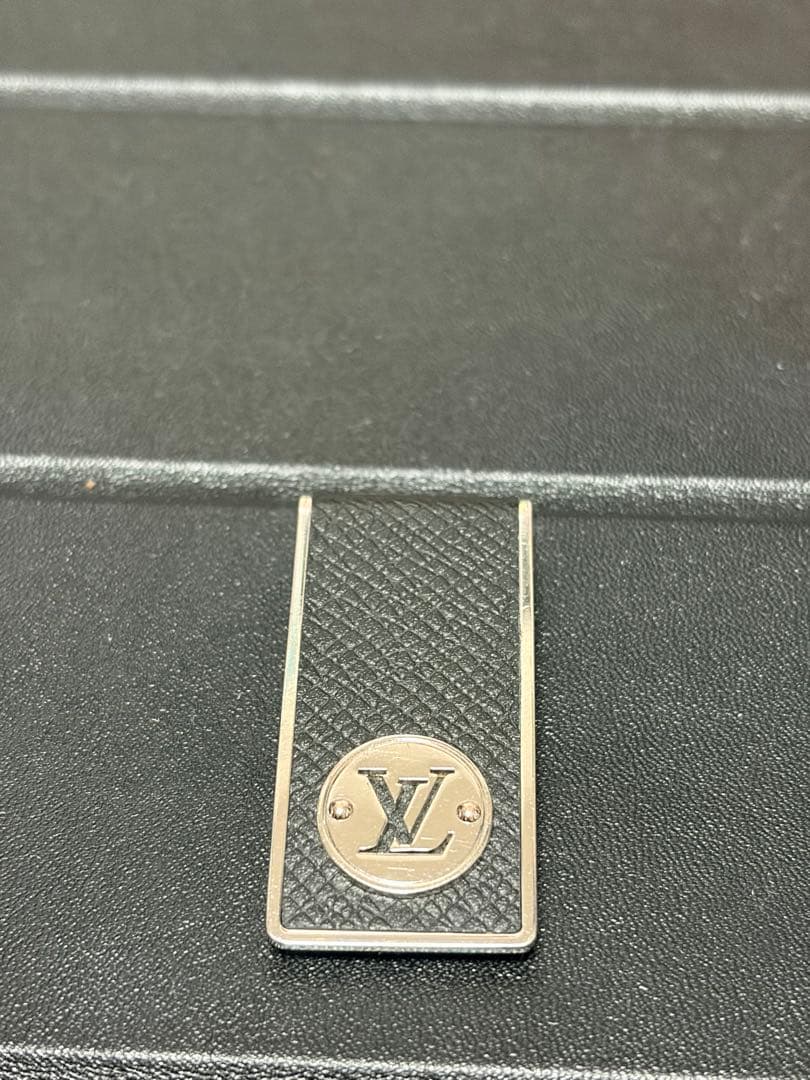 〜1時間限定値下Louis Vuitton マネークリップ ブラック　現品のみ