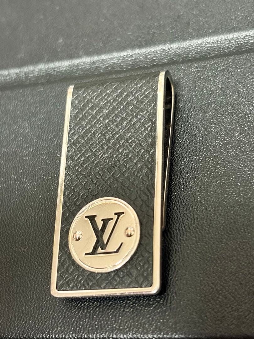 〜1時間限定値下Louis Vuitton マネークリップ ブラック　現品のみ