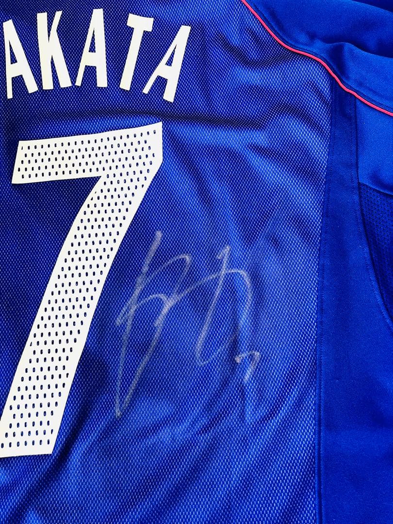 ワールドカップ日本代表全選手＆トルシエ監督サイン付き中田英寿ユニフォームおまけ付