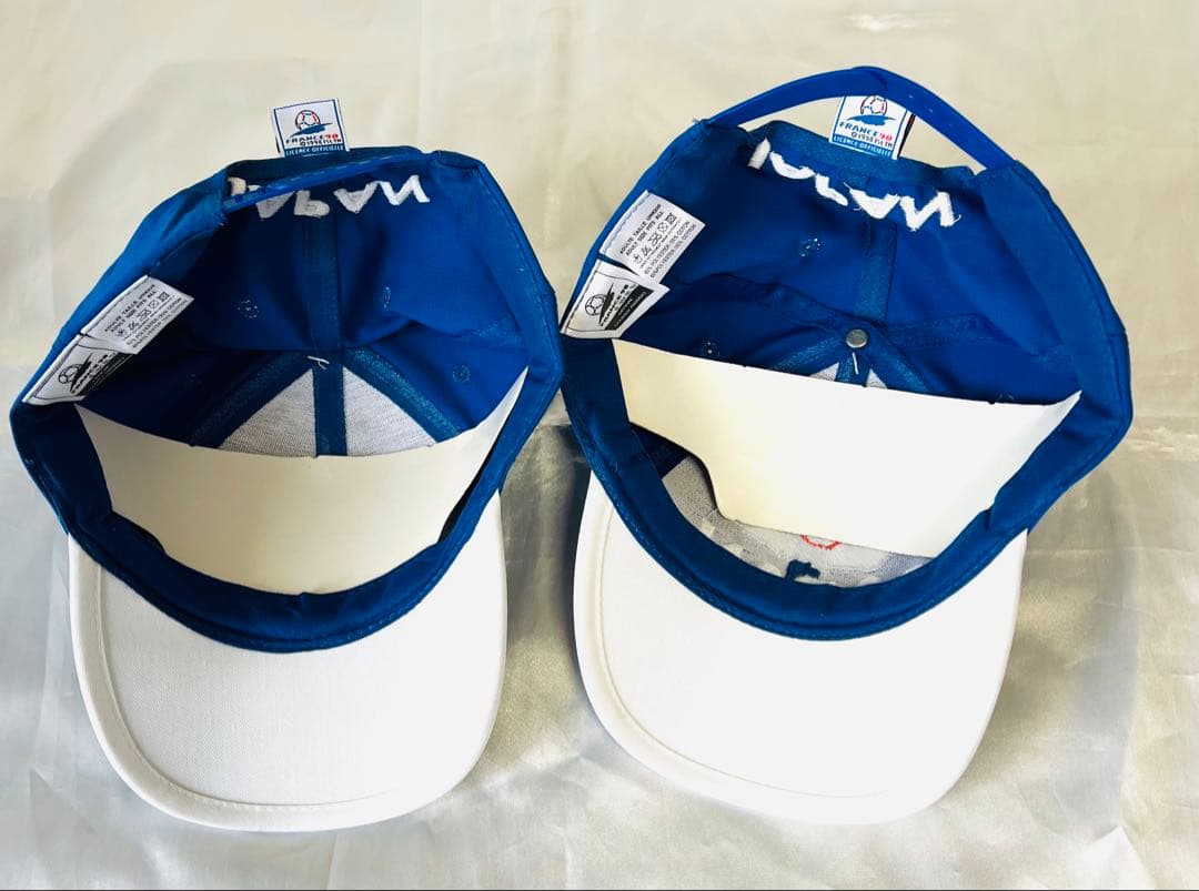 ワールドカップ日本代表全選手＆トルシエ監督サイン付き中田英寿ユニフォームおまけ付