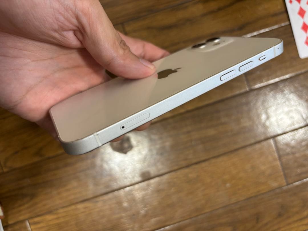 【7/31まで！】 iPhone12 ホワイト　128GB SIMフリー