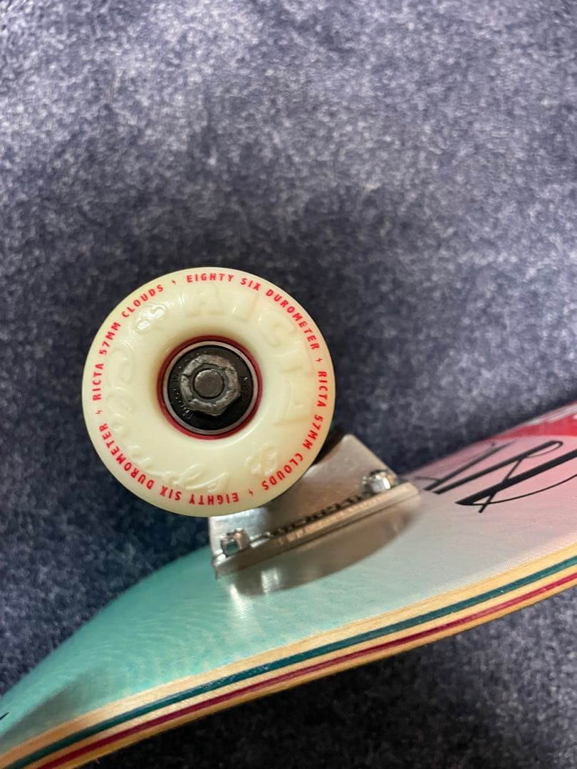 スケートボード　コンプリート　プラグ　サンダー　リクタ