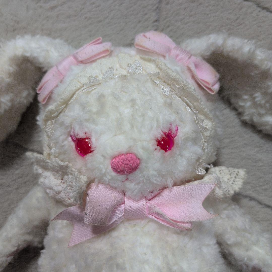 ウサギのぬいぐるみ