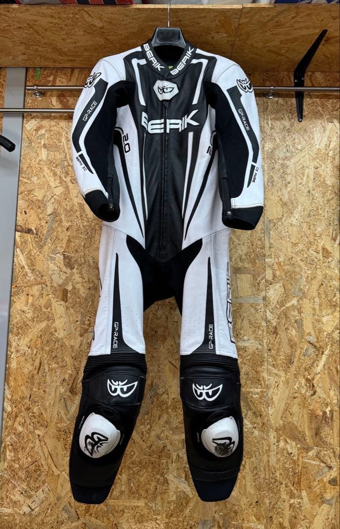 BERIK レーシングスーツ　レディースモデル Mサイズ