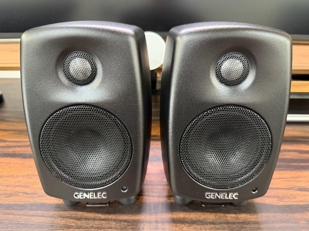 GENELEC G One　スタジオモニタースピーカー（ペア）美品　元箱あり