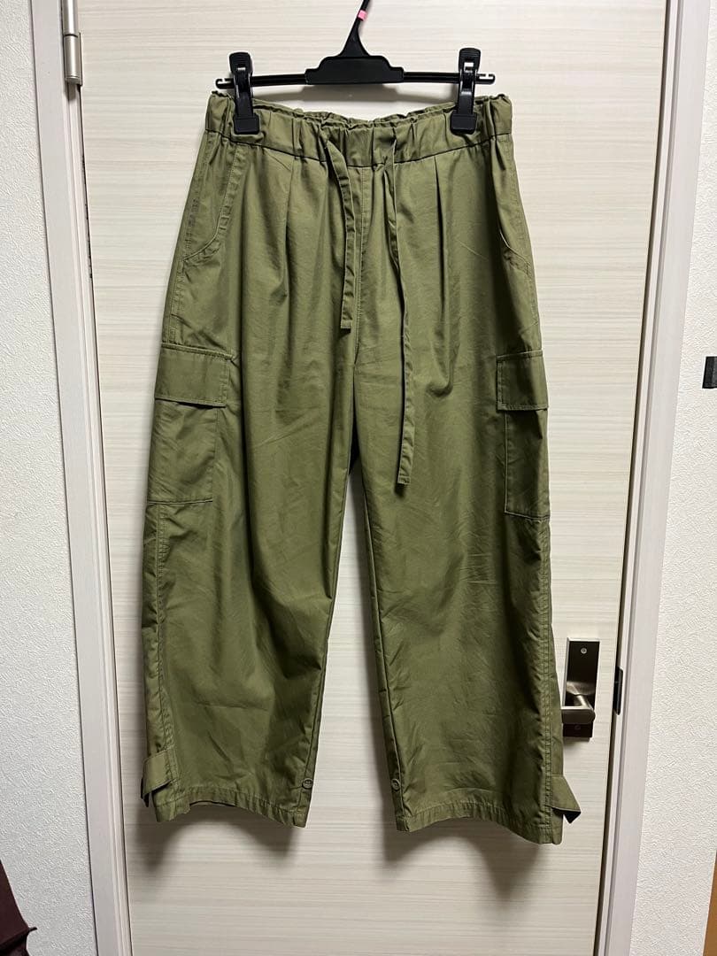 【kao】sironeカーゴパンツ オリーブカラー