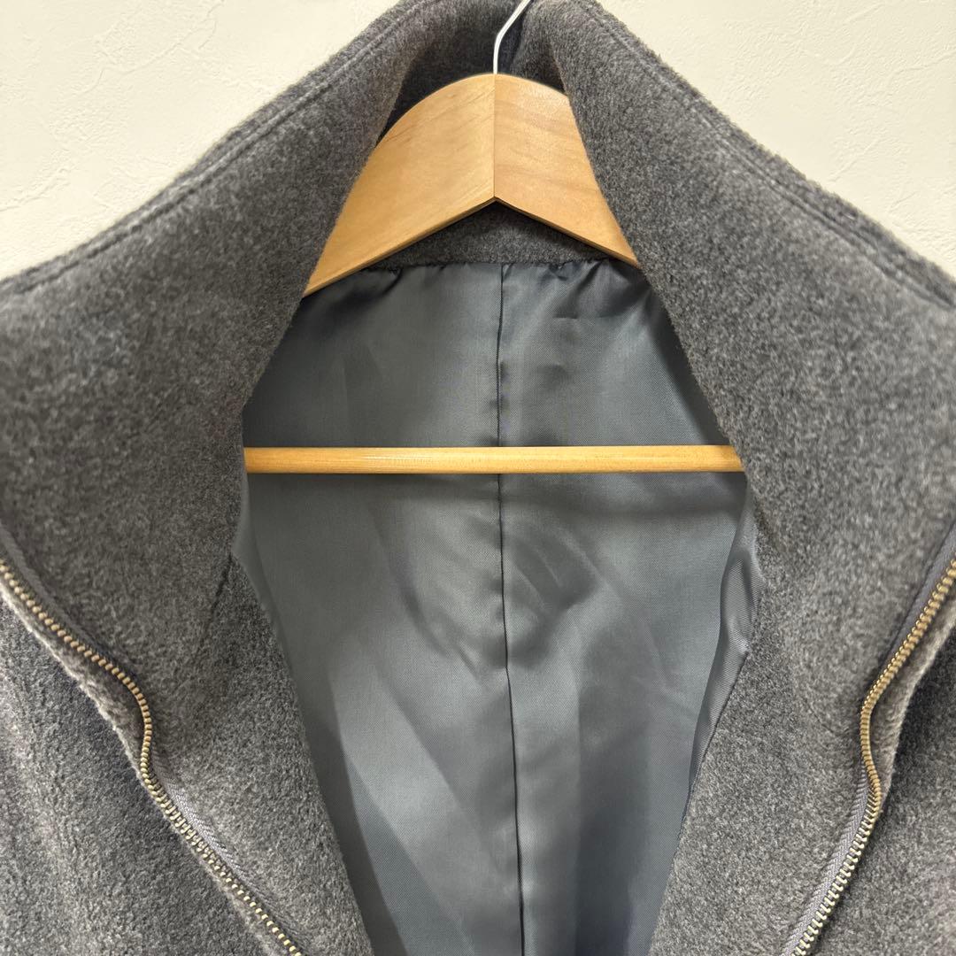 ダークグレー ベスト／ETRE TOKYO