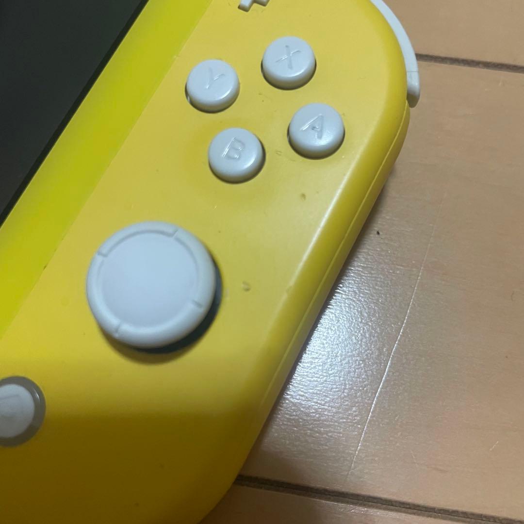 Nintendo Switch Lite イエロー　本体　充電器