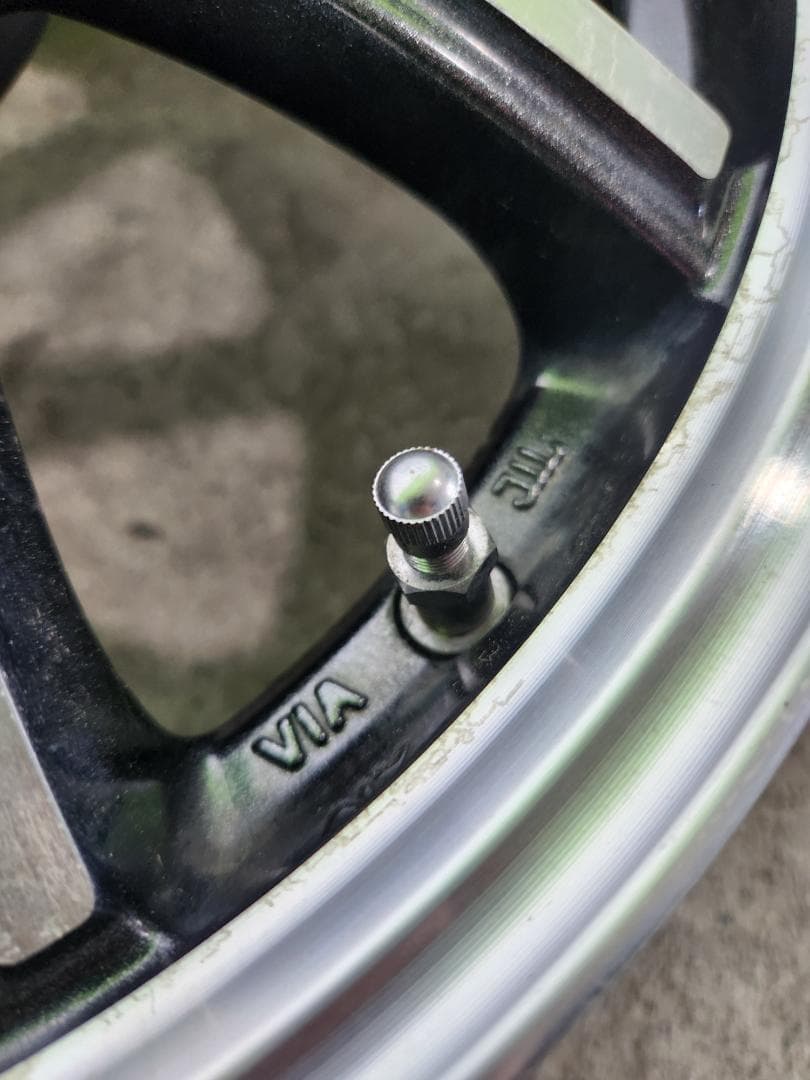 送料込☆ワークWORK NEZART 15X5.5J+40 PCD100-4H