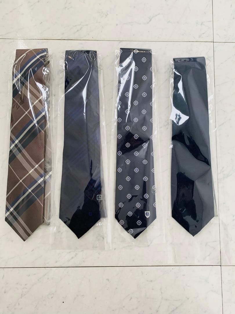 ✨未使用級✨ブラックレーベルクレストブリッジ ネクタイ4本セット