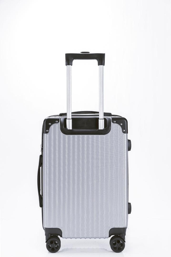 軽量Lサイズ　静音8輪　キャリーバッグ　スーツケース　キャリーケース　シルバー