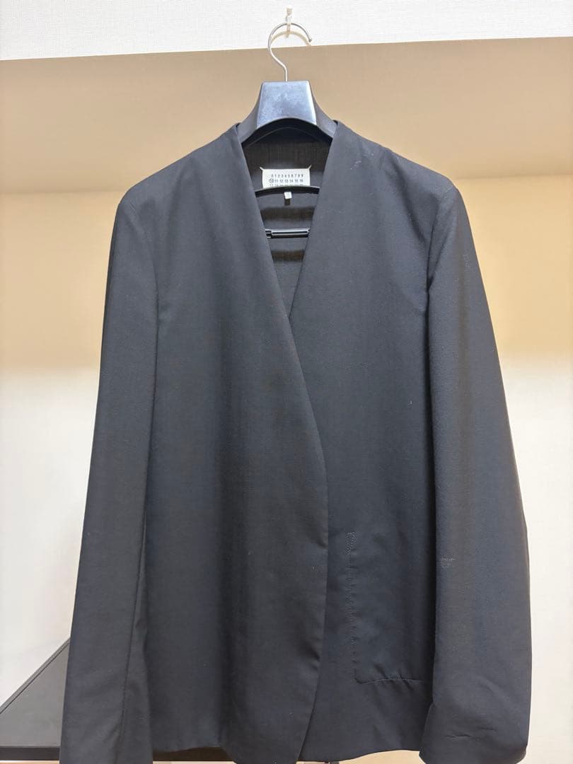 マルジェラ　ノーカラージャケット