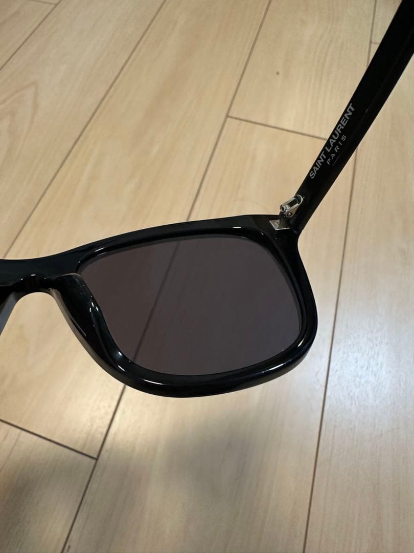 レザーケース付き⭐︎SAINT LAURENT サングラス