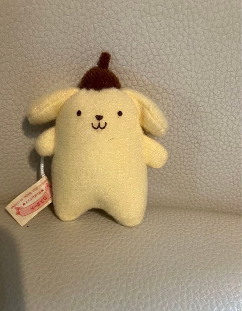 サンリオ　ポムポムプリン　くっつくんです　DX ガチャガチャ　マスコット