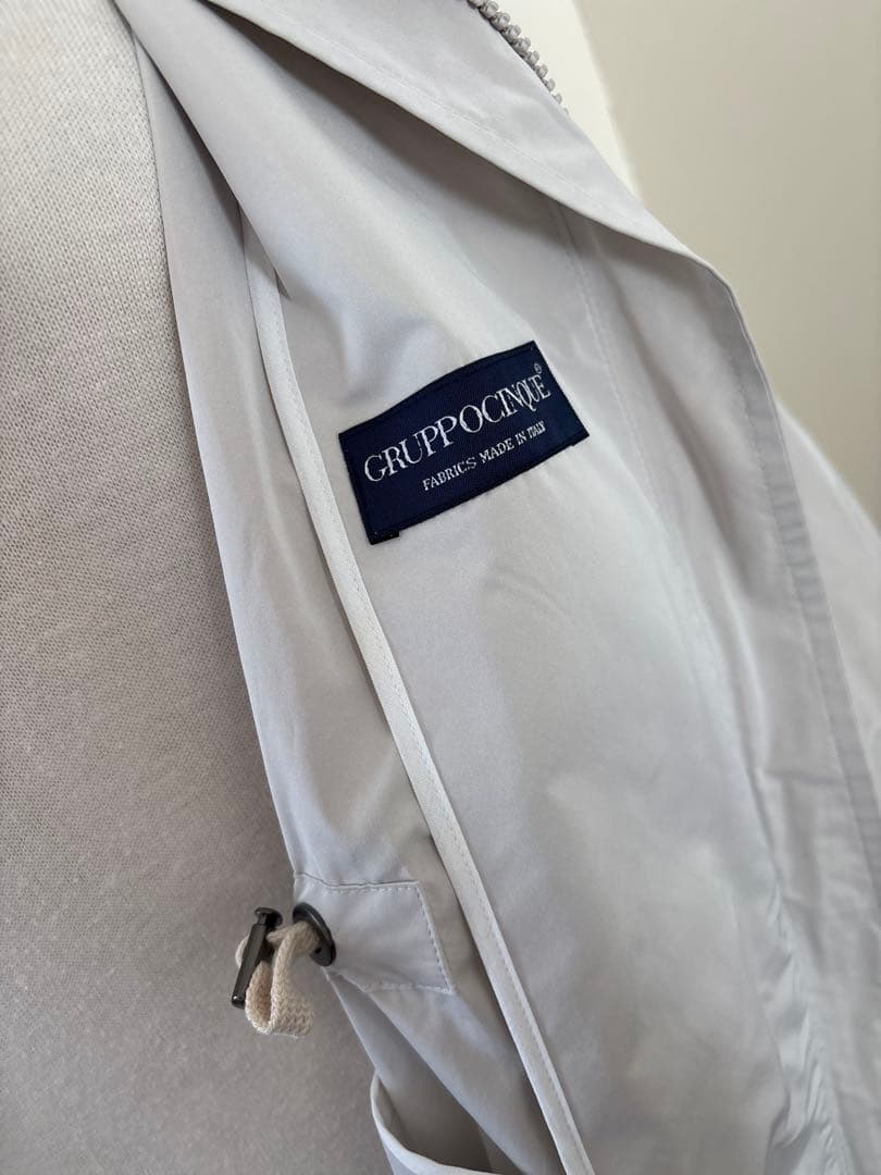 美品　swinswing イタリア生地　ナイロン　タフタコート　40サイズ