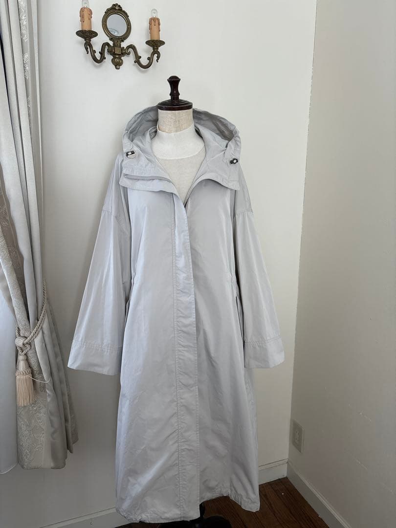 美品　swinswing イタリア生地　ナイロン　タフタコート　40サイズ