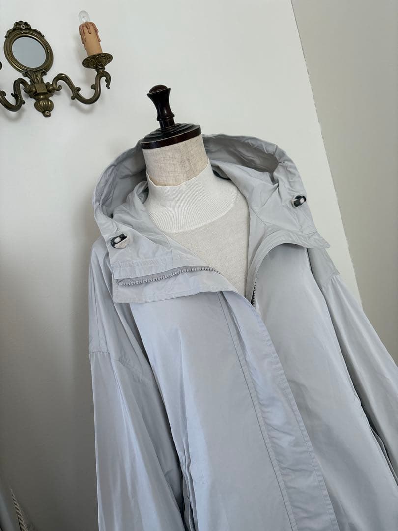 美品　swinswing イタリア生地　ナイロン　タフタコート　40サイズ