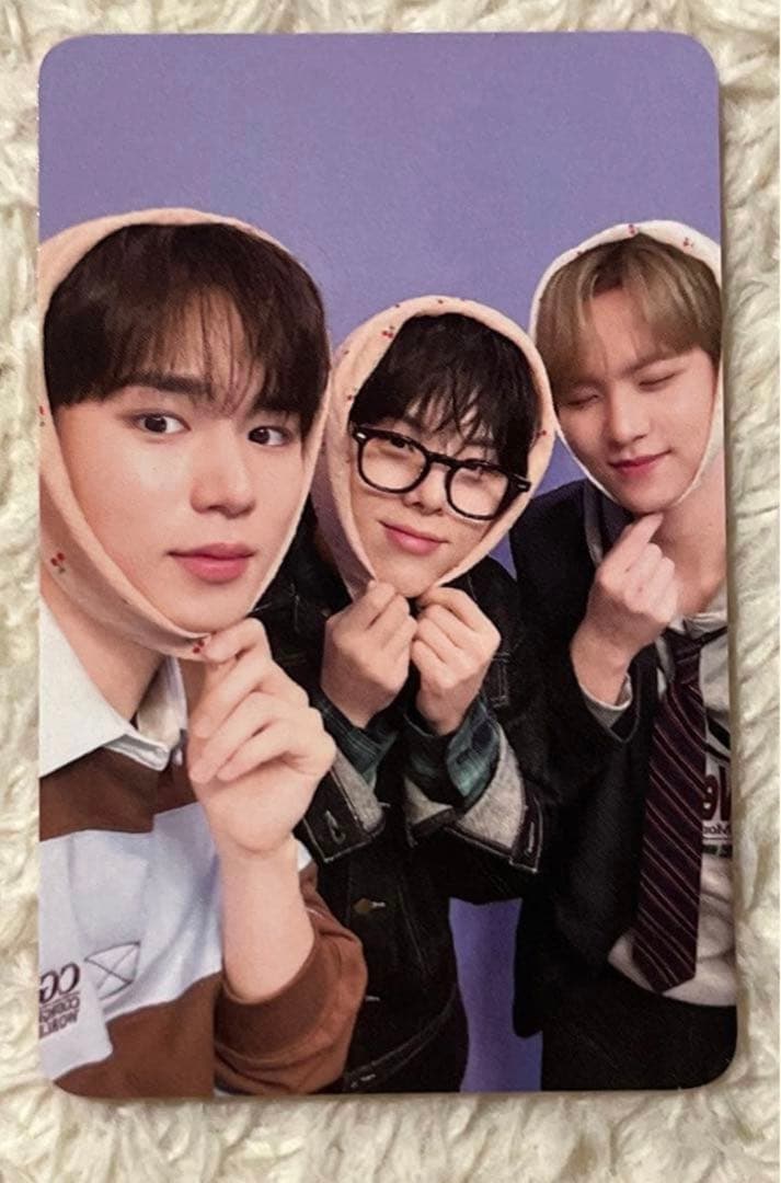 WEi デヒョン ドンハン ジュンソ 当選者 限定トレカ