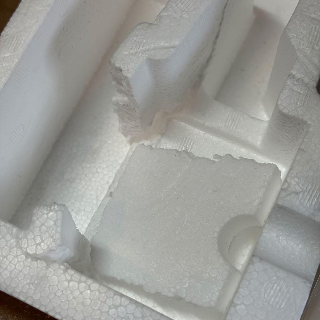 6-216【新品未開封】任天堂 初代 ファミリーコンピュータ HVC-001