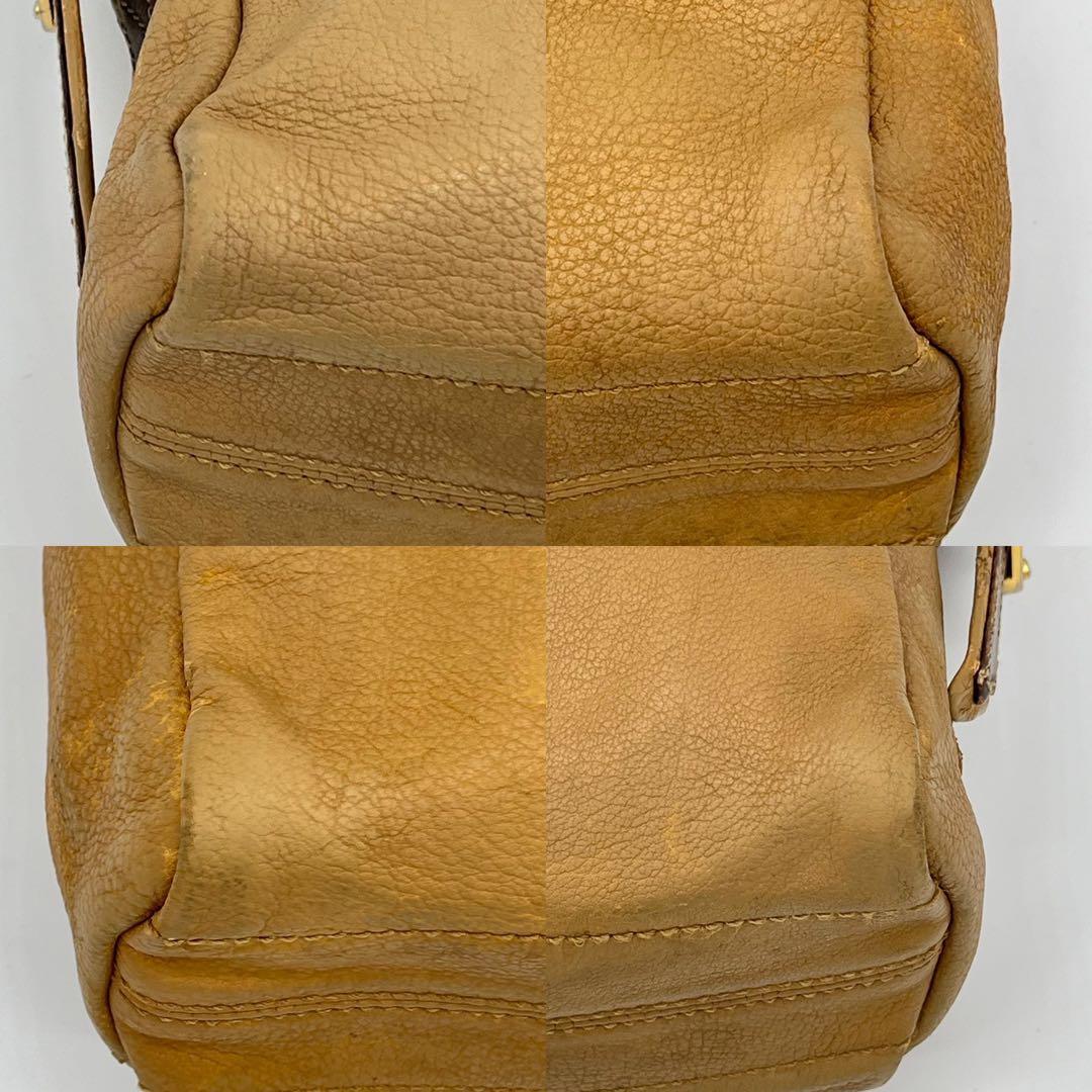 LOEWE ショルダーバッグ ポシェット 斜めがけ アナグラム ロゴ型押し 本革