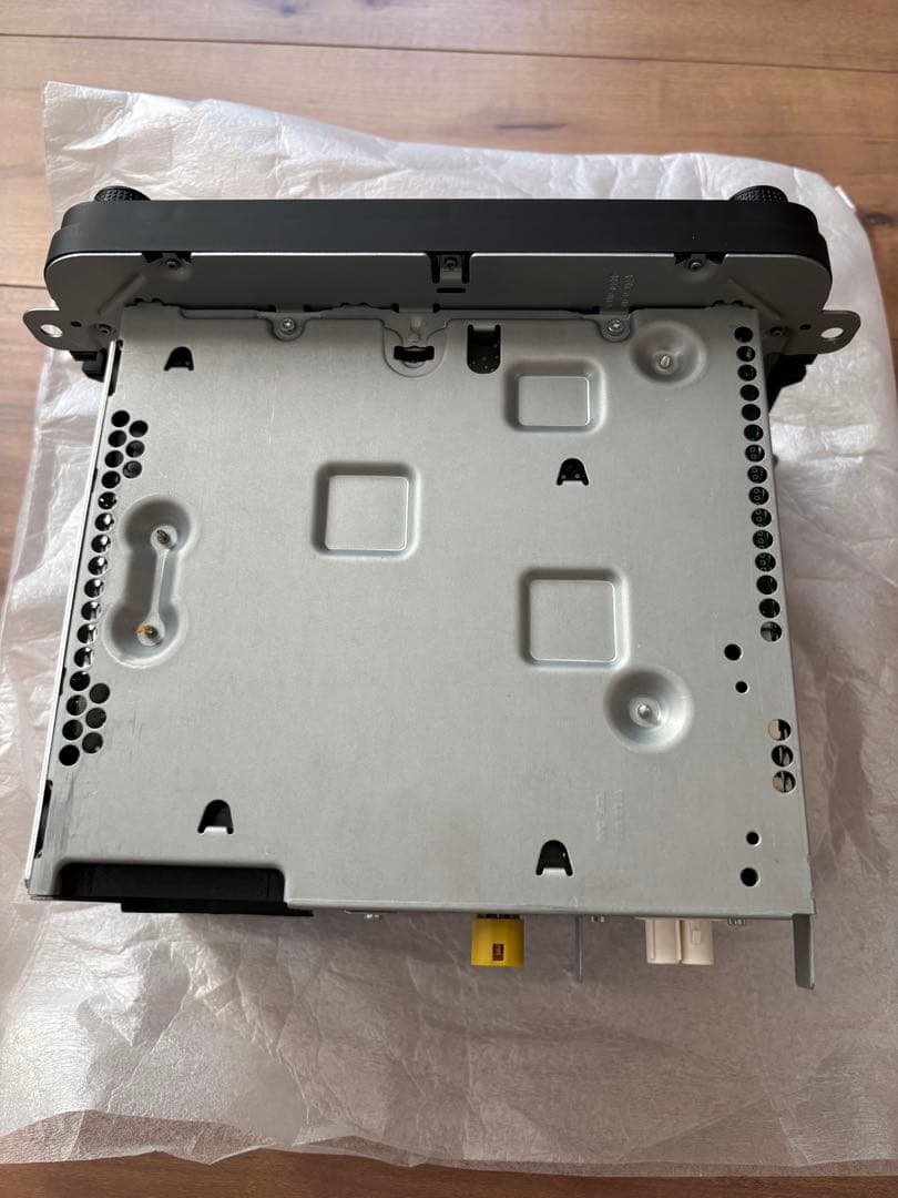 新車取外し　フォルクスワーゲン　VW シャラン　純正ナビ