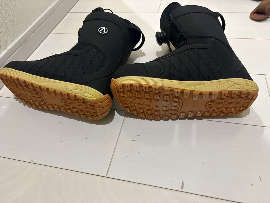 エアボーン ARBN 24.5 スノーボード　ブーツ　ボア