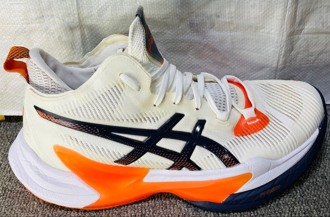 ASICS RISE 2バレーボールシューズ ホワイト/オレンジ/ネイビ