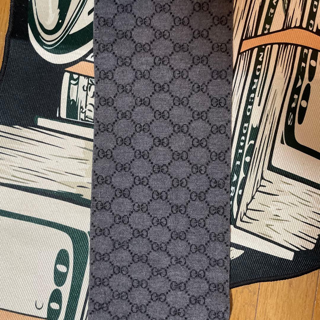 GUCC ダークグレー マフラー