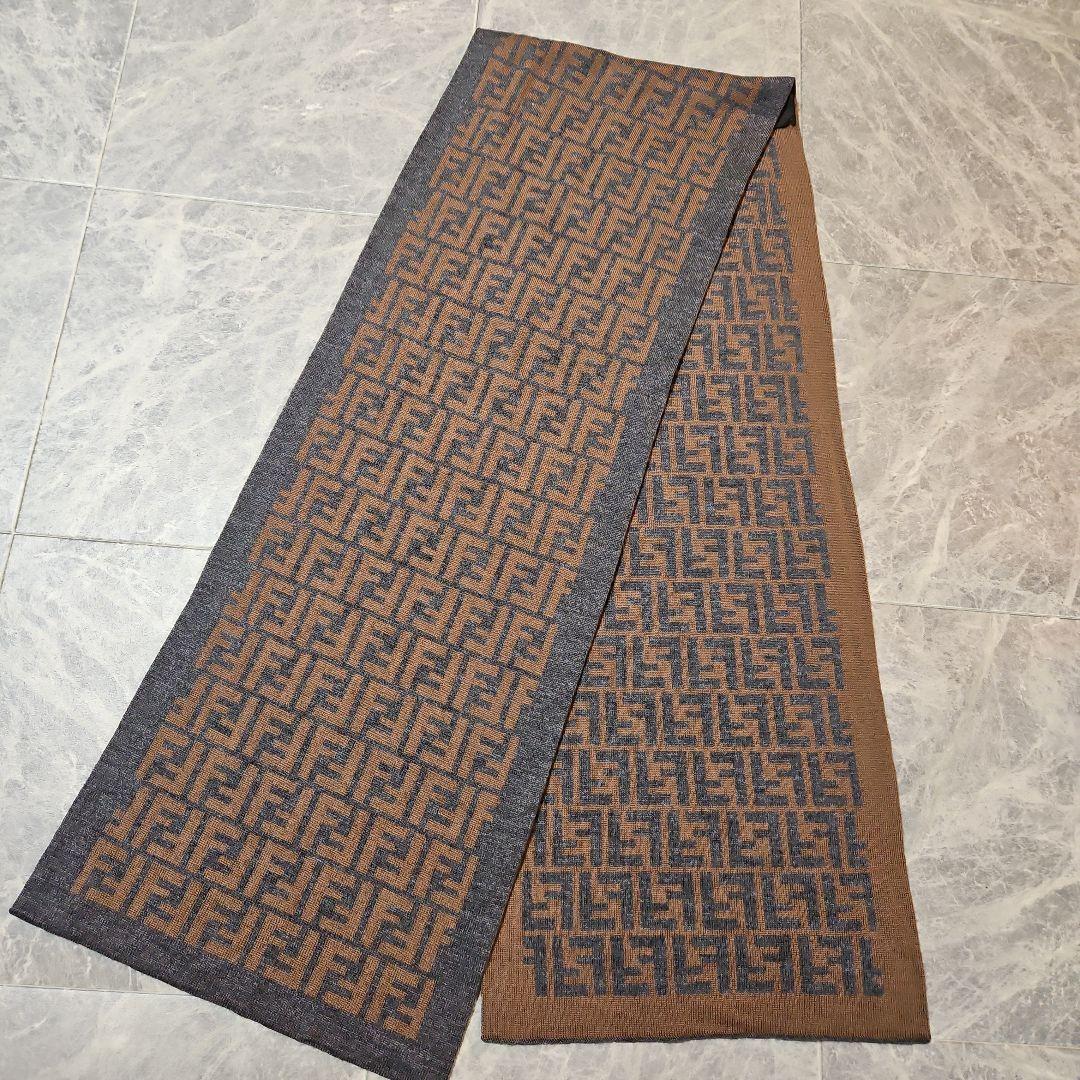 FENDI Italy 製ウールマフラー ストール幾何学模様