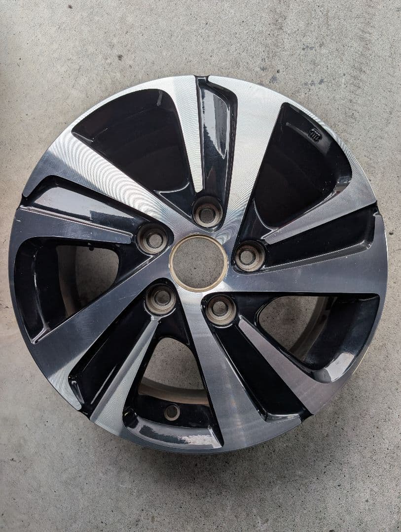 ホンダフリード GB7 15インチアルミホイール