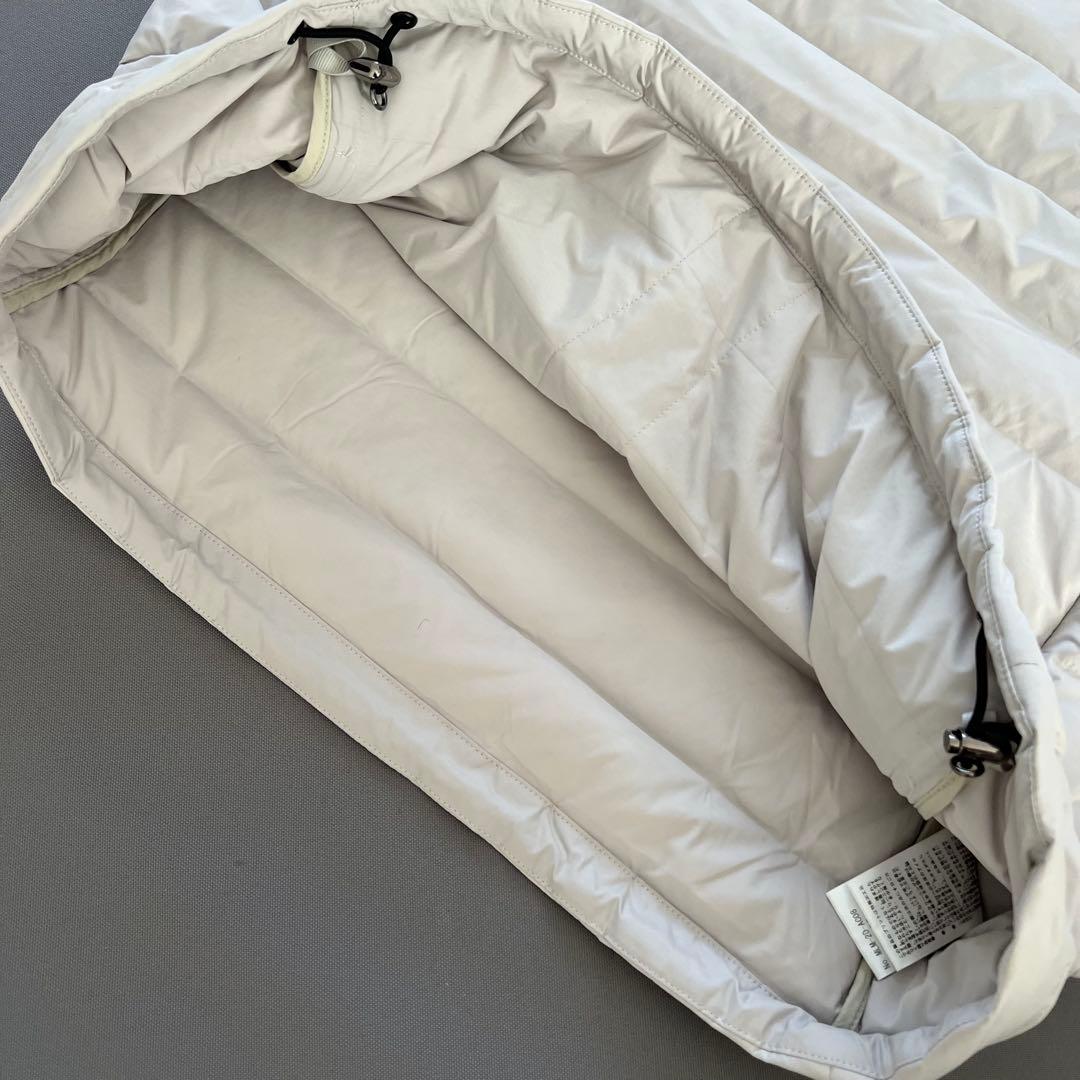 【新品】MARK&LONA マークアンドロナ　ダウンジャケット　プルオーバー　白