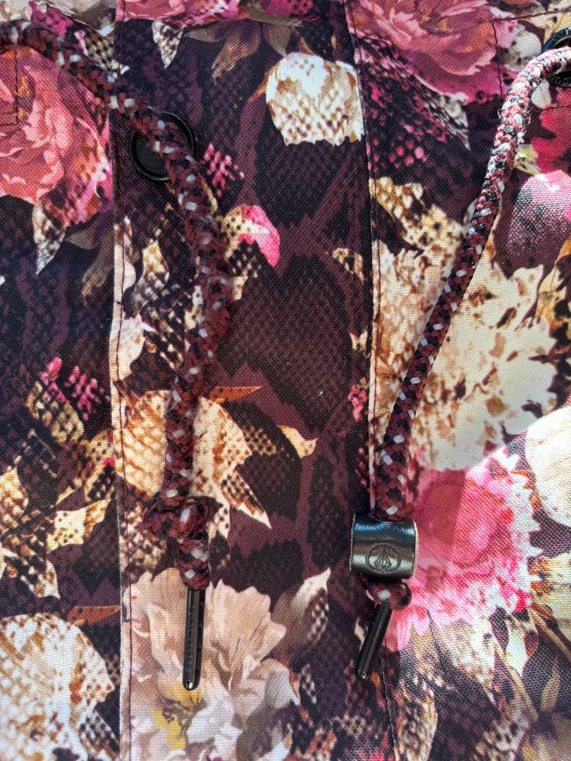 【上下セット】ボルコム 花柄レディース スノーボードウェア