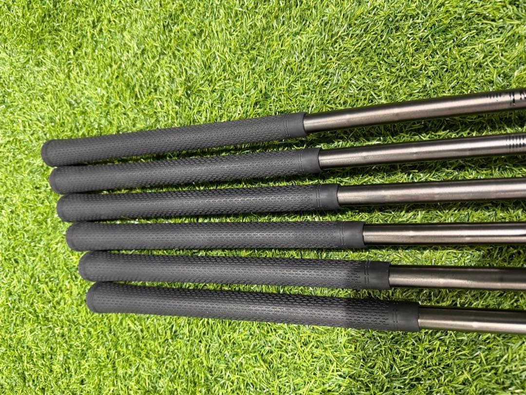 限定品　タイトリストT200 BLACK リミテッドエディション