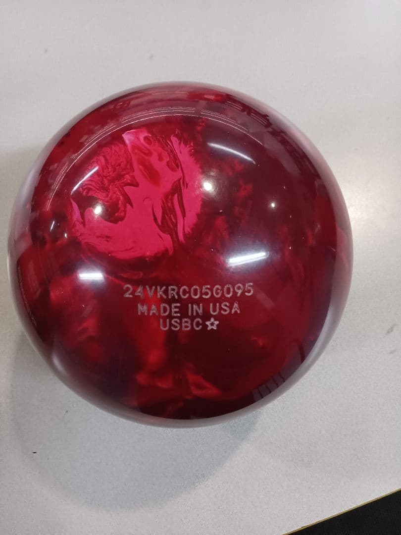 Shadow Lock™ Red ボウリングボール 15ポンド