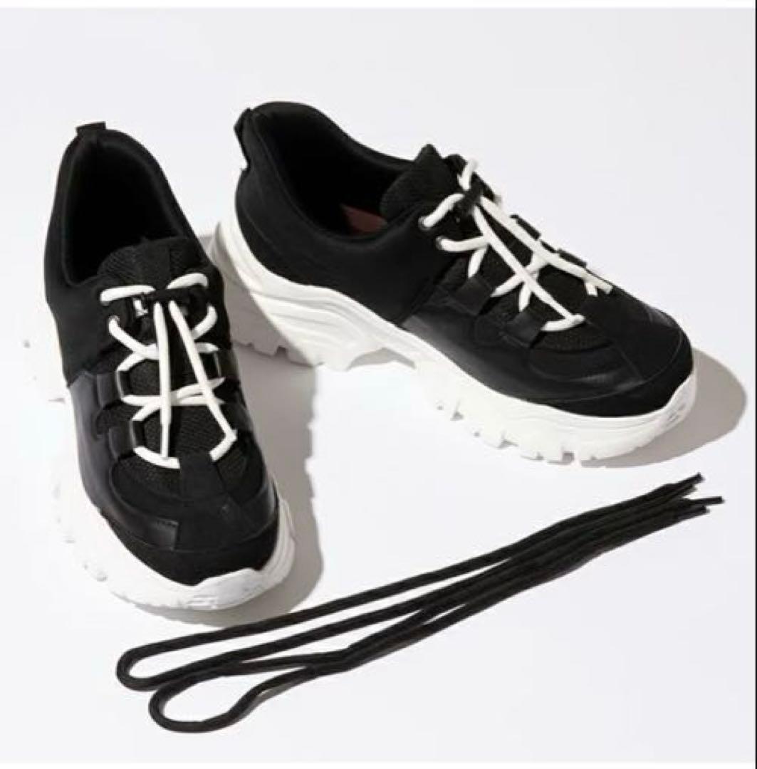 夫が寝たあとにスニーカー　黒　Mサイズ　瞬履きスニーカー