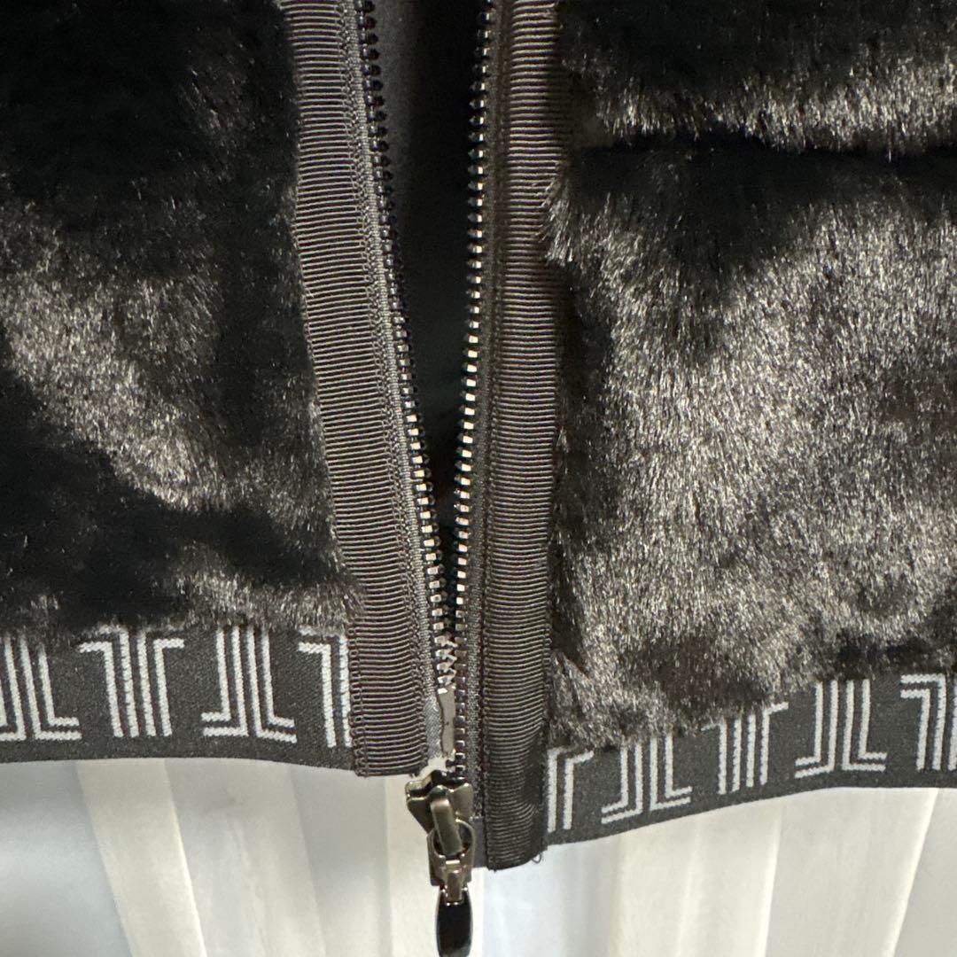 黒 フェイクファー フード付きベスト38未使用