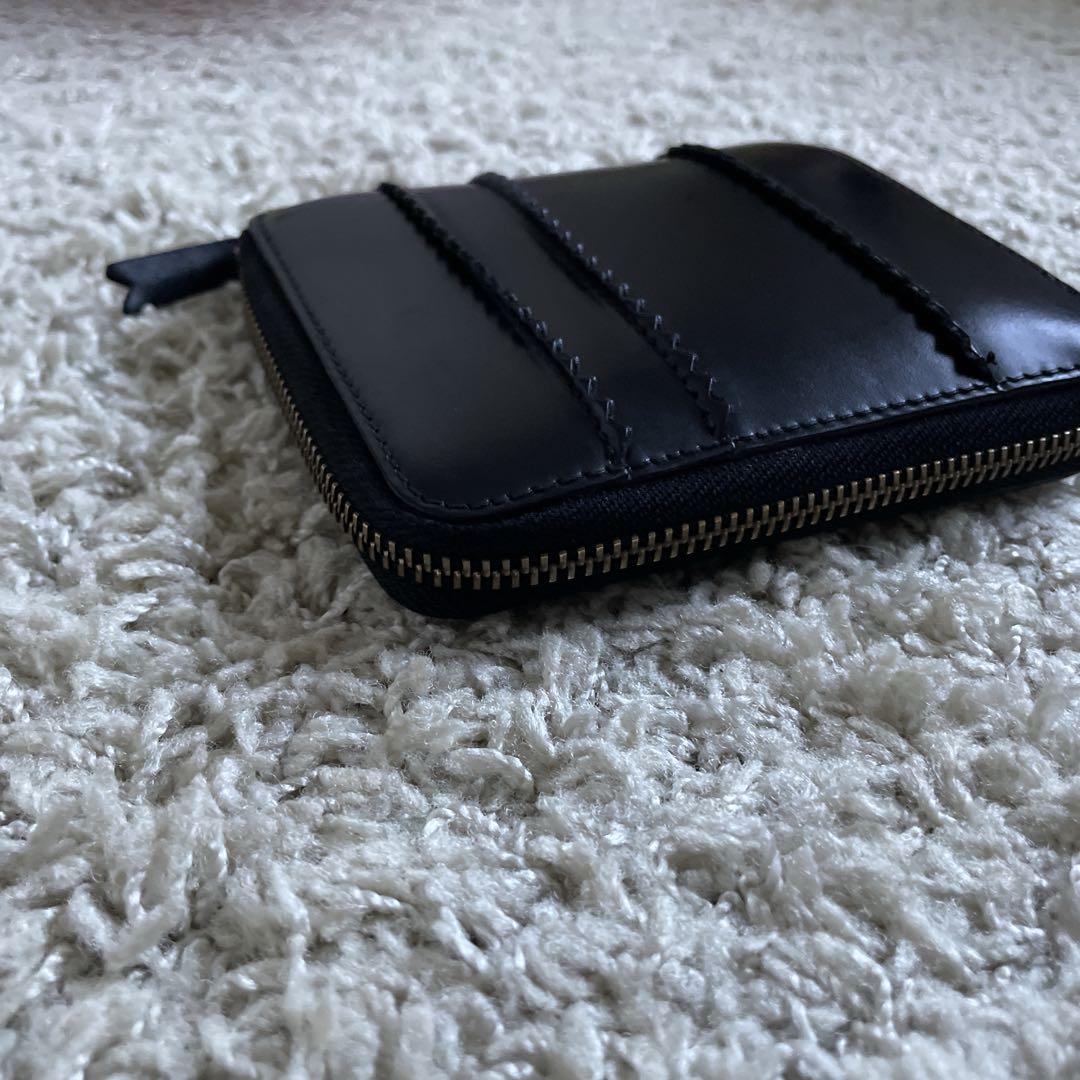 COMME des garçons ブラック二つ折り財布 ラウンドジップ