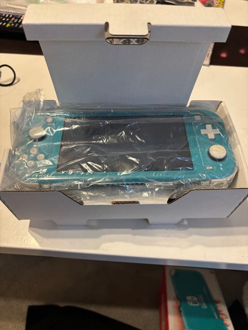 Nintendo Switch Lite ターコイズ 箱付き カバー付き