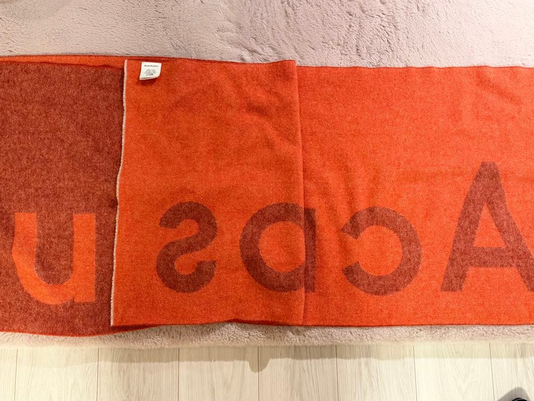 Acne Studios 大判マフラー