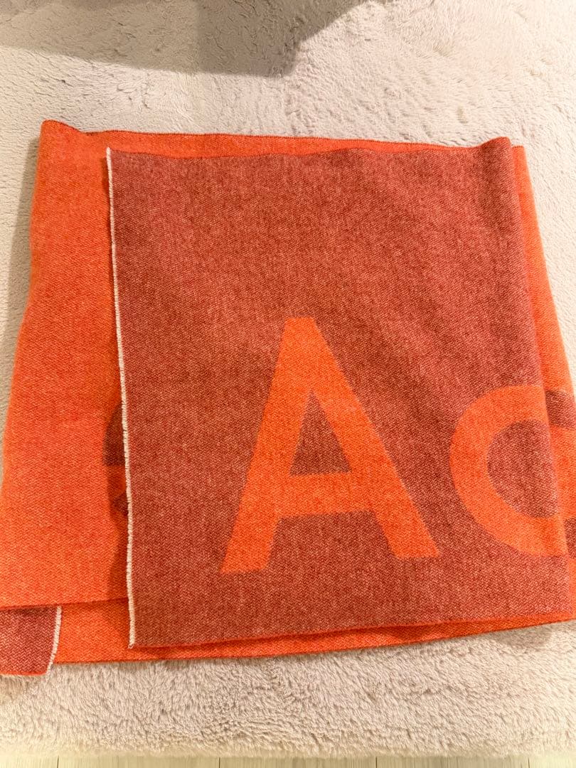 Acne Studios 大判マフラー