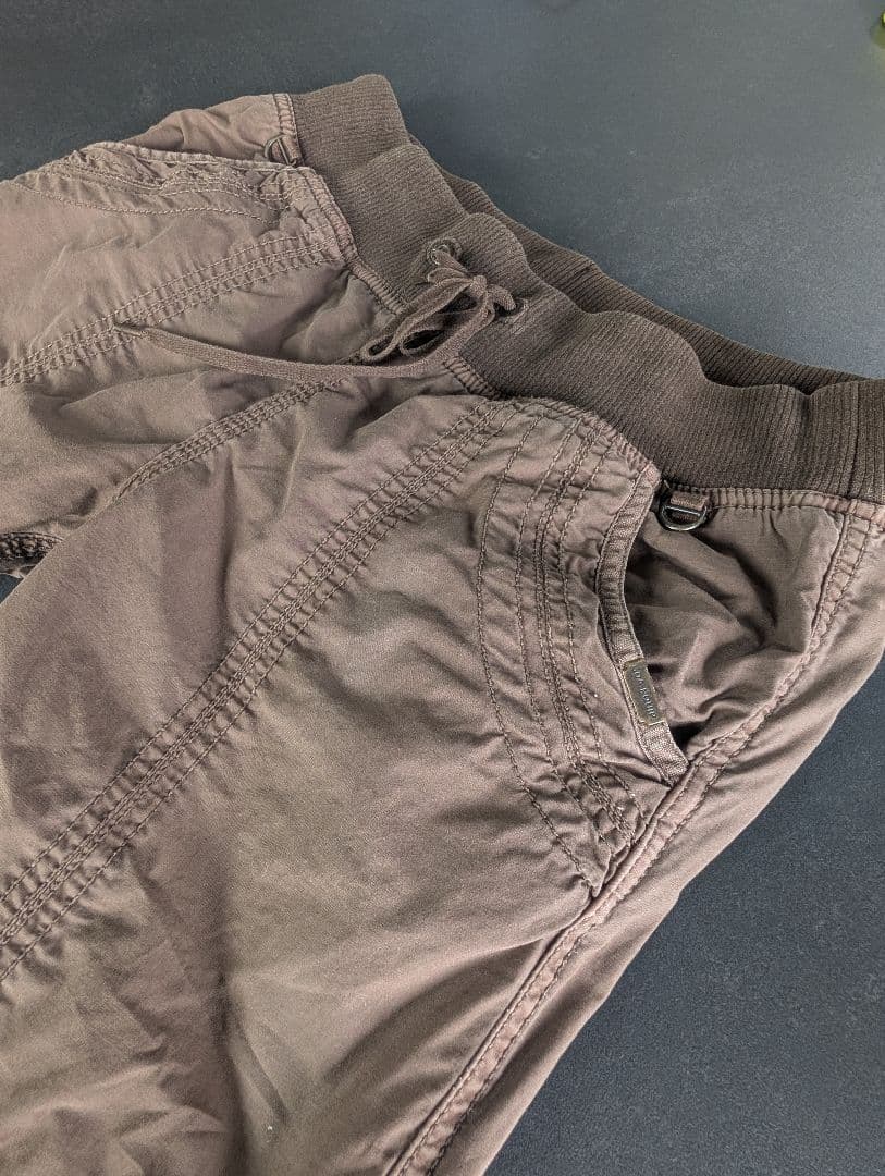 goa ブラウンパンツ