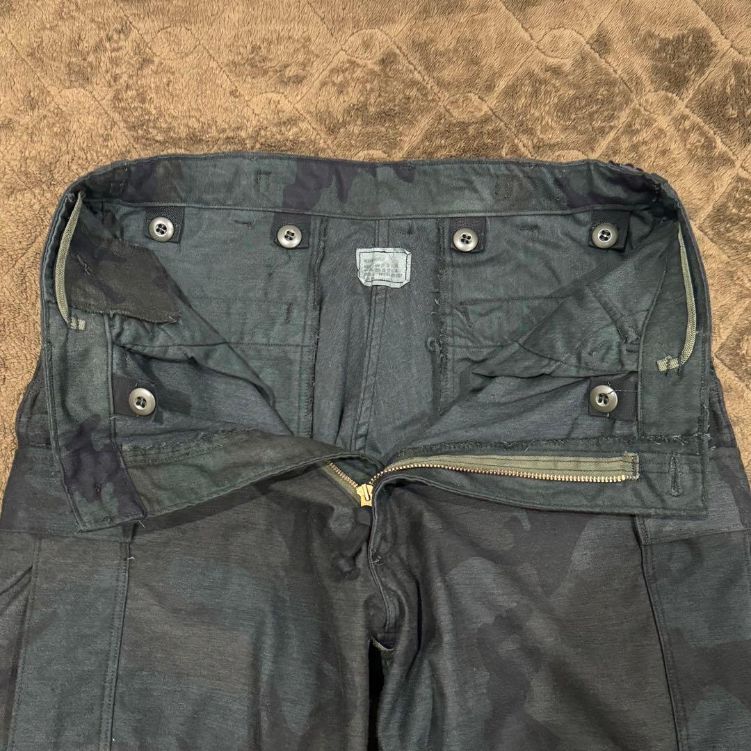 ☆最終値下げ☆ M-65フィールドカーゴパンツ ウッドランド迷彩 BLACK染め