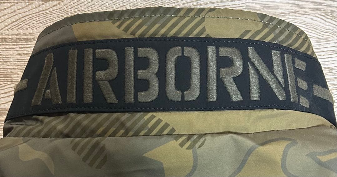 AVIREX 迷彩ジャケット