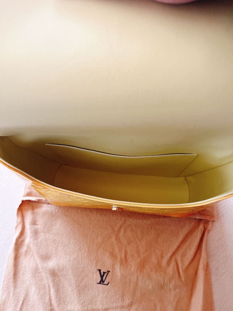 LOUIS VUITTON ヴェルニ トンプソン ストリート ショルダーバッグ