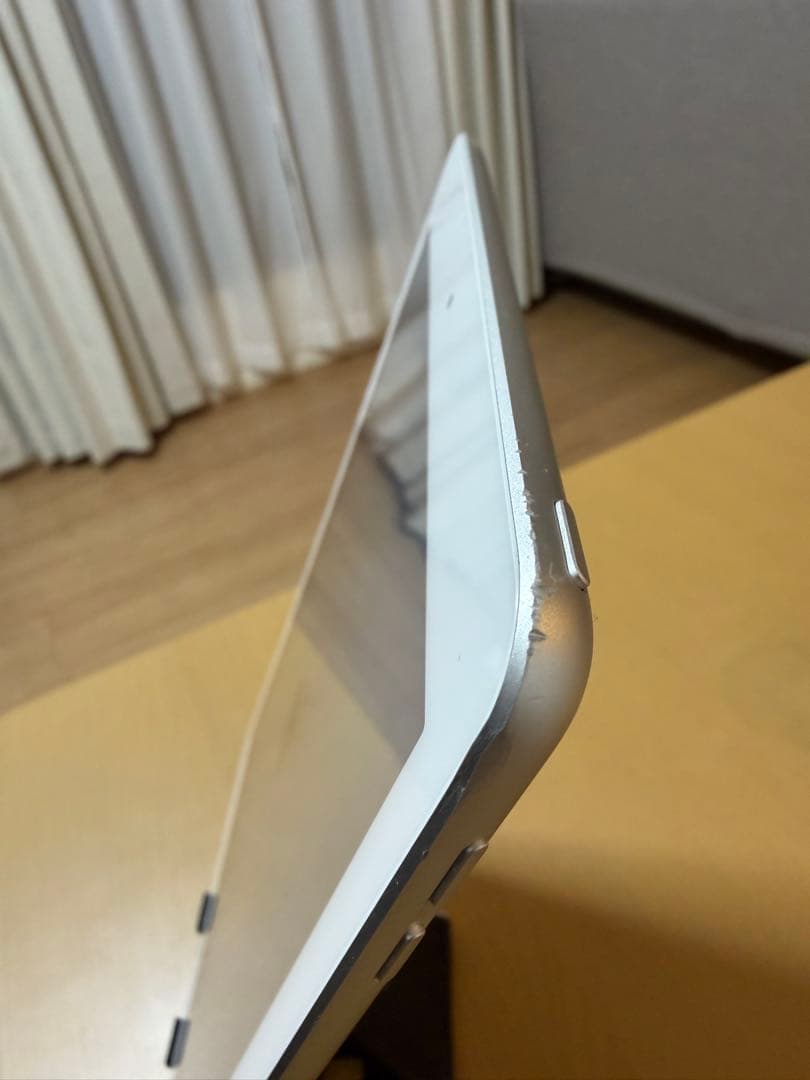 Apple iPad 第6世代 シルバー