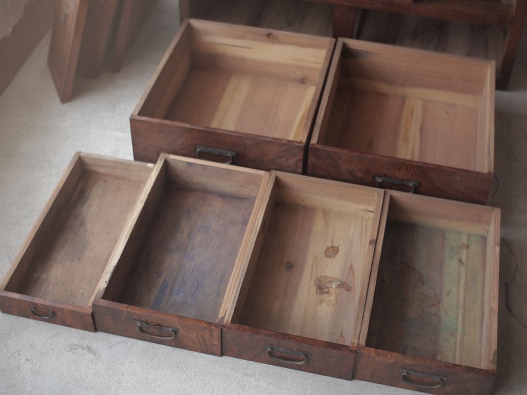 茶箪笥　箪笥　食器棚　ケヤキ　玉杢　古家具　古道具　アンティーク　昭和レトロ