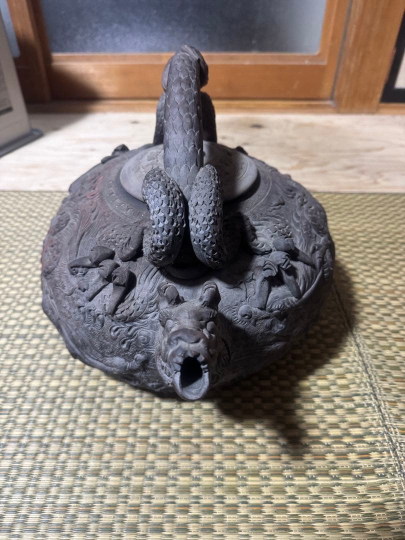 龍の急須 製作者など不明