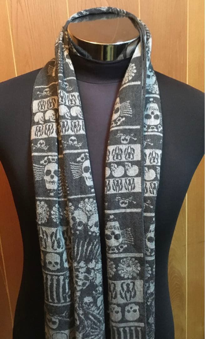 ALEXANDER MQUEEN スカル柄　ドクロデザイン　イタリア製